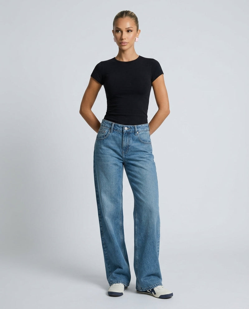 Baggy Wide Leg Jeans for Women with Five Pockets and Washed Denim in Blue, front view