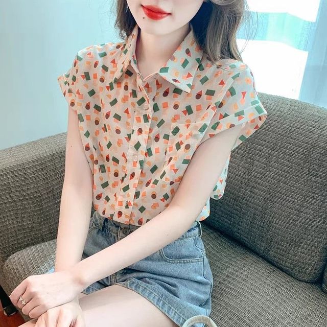 Geometric Print Short Sleeve Shirt for Women with Collar and Chest Pocket in Apricot, seated front view