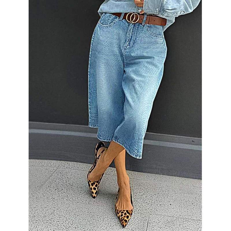 Women's High-Waist Straight-Leg Capri Jeans in Blue, front view