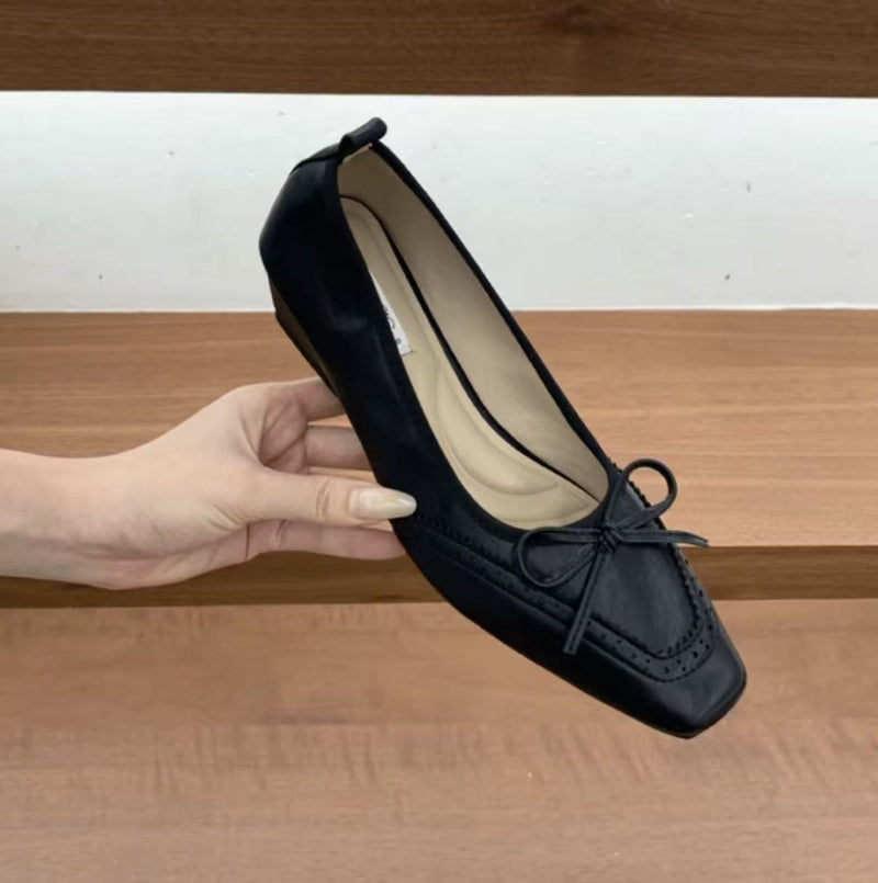 Women's Velvet-Look Bow Slip-On Mary Jane Shoes in Black, side view